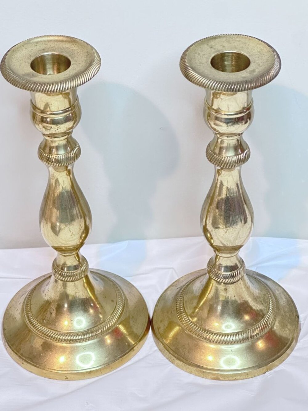 Solid Brass Candle Stick Set Holders Heavy Oval Base Artistic 8 1/4“ Table decor